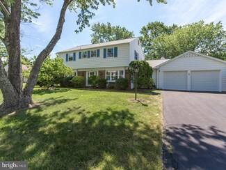 4125 Middle Ridge Dr, Fairfax, VA 22033