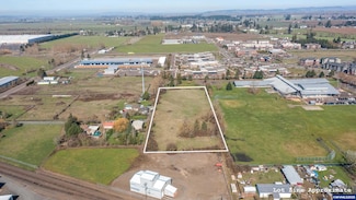 515 W Mary St, Lebanon, OR 97355