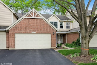 30W012 Laurel Ct, Warrenville, IL 60555