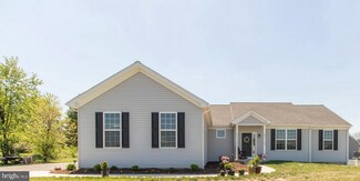 10 Avalon Cir, Barto, PA 19504