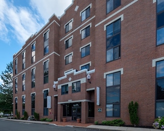 30 Daniels St Unit 101, Malden, MA 02148