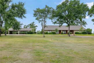 4732 W US Highway 79, Franklin, TX 77856