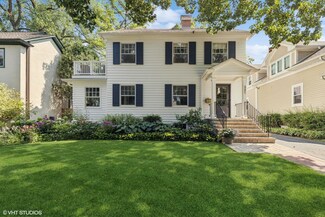 221 E Scranton Ave, Lake Bluff, IL 60044
