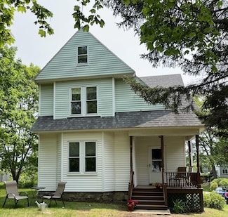 39 Main St, York, ME 03909
