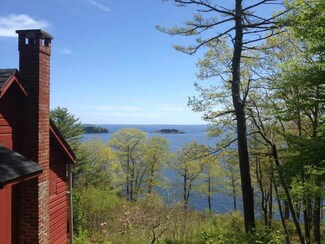 470 Commercial St, Rockport, ME 04856