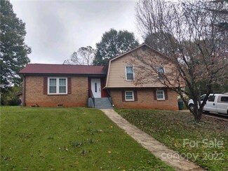 1310 Poplar Cir, Newton, NC 28658