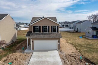 3581 Astor Ln, Lorain, OH 44053