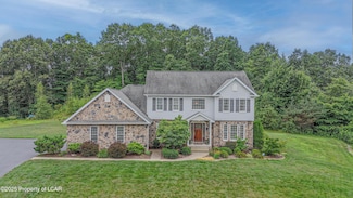 1025 Sunrise Dr, Pittston, PA 18640