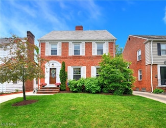 2482 Traymore Rd, Cleveland, OH 44118