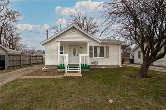 1323 Bundy St, Des Moines, IA 50315