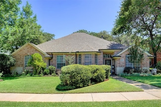 1660 Spinnaker Ln, Azle, TX 76020