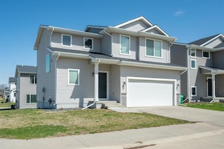 15155 Bellflower Ln, Urbandale, IA 50323