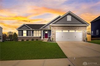 1801 Highlander Dr, Xenia, OH 45385