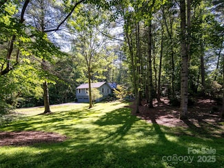 30 Falcon Wood Way, Hendersonville, NC 28739