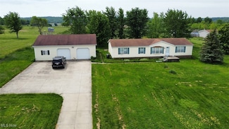 25117 Bowman St NE, Homeworth, OH 44634