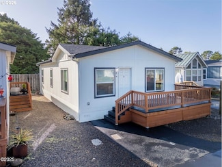 4875 N Highway 101 Unit 3, Depoe Bay, OR 97341