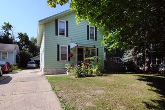 519 Forest Ave, Aurora, IL 60505