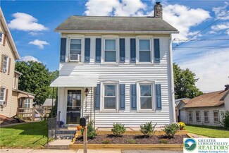 7588 Trexler Cir, Trexlertown, PA 18087