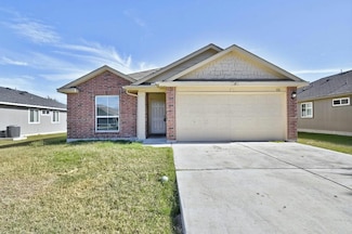121 Talon Dr, Luling, TX 78648