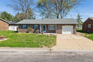 523 W Parkview Dr, Millstadt, IL 62260