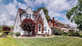 528 Maplewood St, Willard, OH 44890