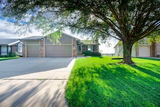 1102 N Aksarben St, Wichita, KS 67235