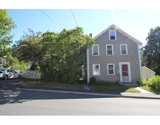 10 Summer St, Rockport, MA 01966
