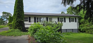 38 Green Acres Dr, Lewisburg, WV 24901