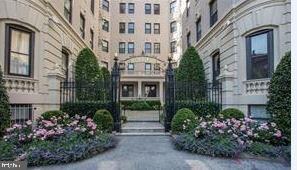 2205 California St NW Unit 201, Washington, DC 20008