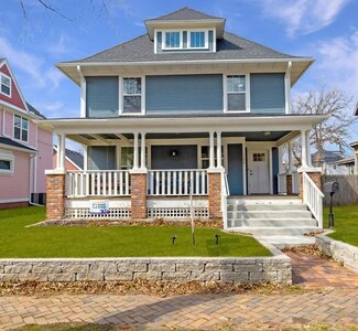 1126 26th St, Des Moines, IA 50311