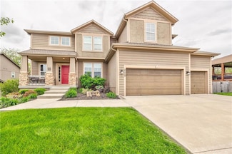 5220 Meadowlark Dr, Shawnee, KS 66226