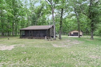 9210 S Star Lake Dr, Baldwin, MI 49304