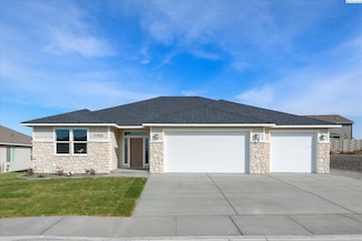 7100 W 34th Place, Kennewick, WA 99338