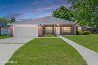 3174 Highland Grove Dr, Orange Park, FL 32065
