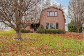 1008 Crosby St, Elkhart, IL 62634