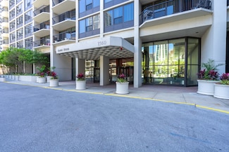 1560 N Sandburg Terrace Unit 2506J, Chicago, IL 60610