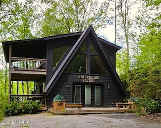 1020 Deep Hollow Rd, Gatlinburg, TN 37738