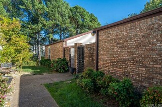15 Glouchester Ct, Hot Springs National Park, AR 71901