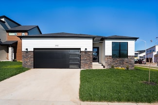 3955 E Rose Glen Ct, Republic, MO 65619