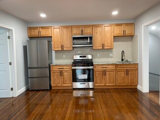 19 Park St, Salem, MA 01970