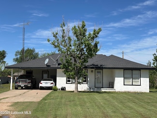 100 Main St, Silverton, TX 79257
