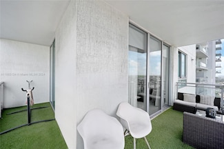 90 SW 3rd St Unit 2205, Miami, FL 33130