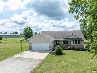 808 Swedenberg Rd, Knoxville, IL 61448