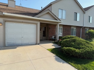 7020 Andover Ct Unit 102, Woodridge, IL 60517