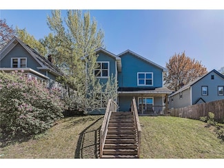 1136 Ross Ave, Saint Paul, MN 55106