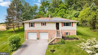 2984 Honey Valley Rd, Dallastown, PA 17313