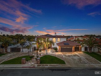 1905 Montgomery Ln, Delano, CA 93215