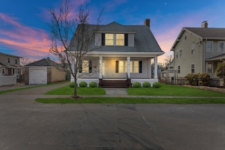 23 Willoughby Rd, Milton, MA 02186