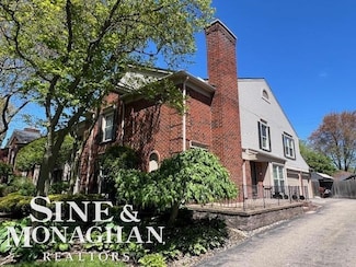 21957 Shore Pointe Ln, Saint Clair Shores, MI 48080