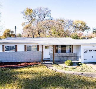 43 Radford Dr, Florissant, MO 63031